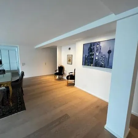 Sehr Schon Mobiliert Apartment Düsseldorf